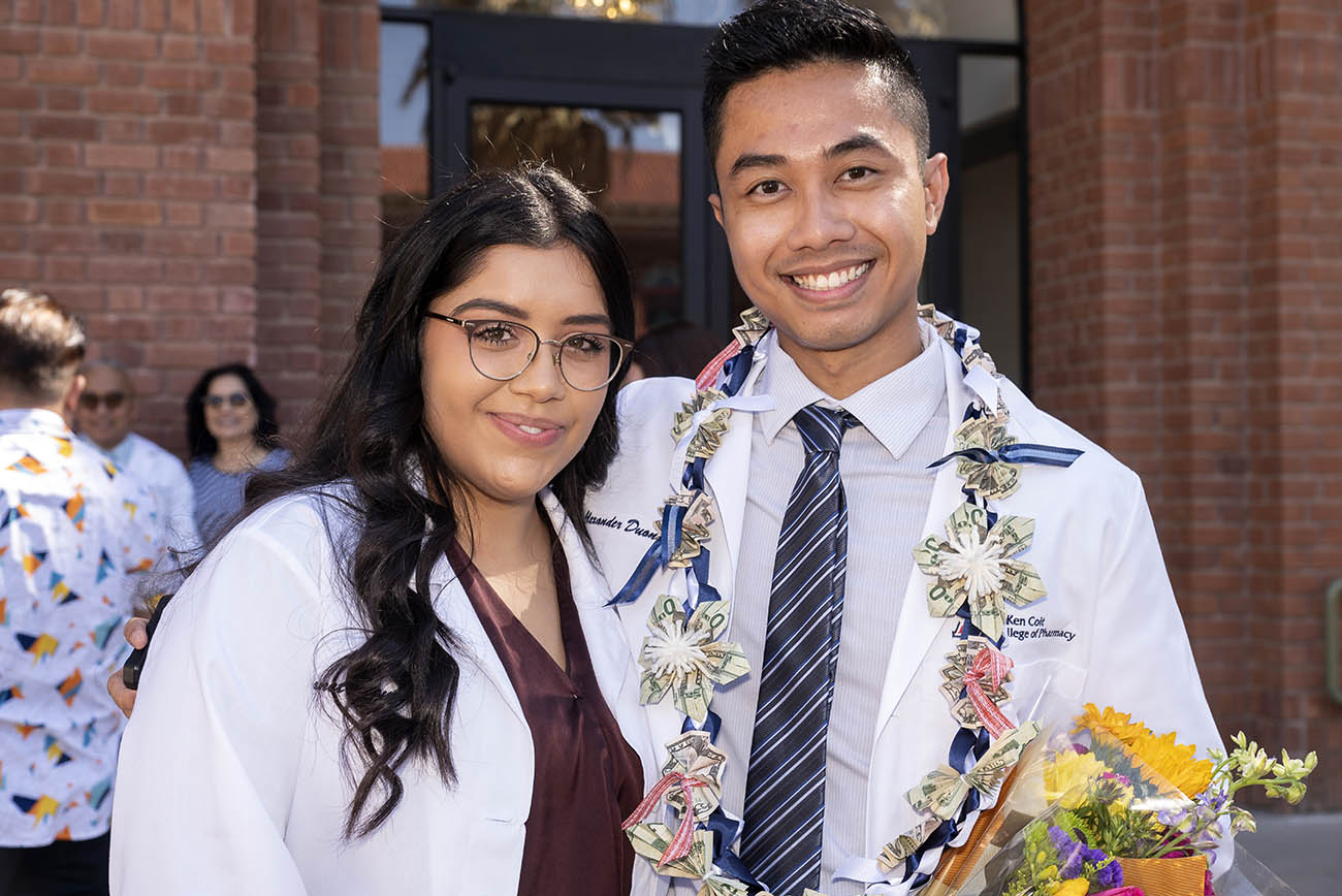 College of Pharmacy class of 2024 receive their white coats | UArizona Health Sciences College of Pharmacy class of 2024 receive their white coats | UArizona Health Sciences