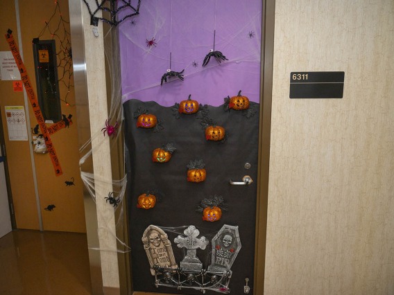 Finally, a door decorated in the Thomas D. Boyer Liver Institute that won’t give you nightmares this Halloween. 