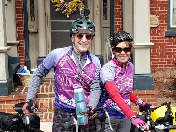 College of Medicine – Tucson professor Paul Gordon, MD, MPH, and his wife, Eve Shapiro, MD, emeritus professor of pediatrics, begin their ride in May in Hollidaysburg, Penn.