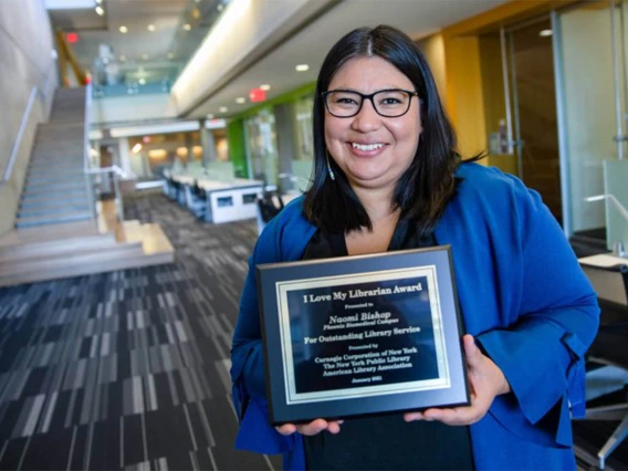 Naomi Bishop, MLIS, AHIP