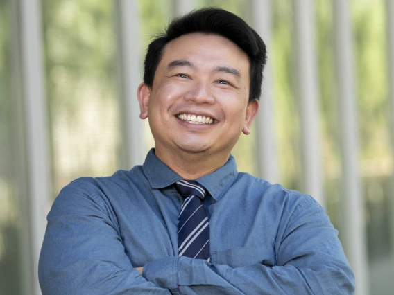 Portrait of Mark Lee
