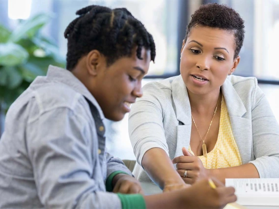 A new program jointly run by the College of Nursing and College of Medicine – Tucson will train psychiatric nurse practitioner doctoral students together with psychology doctoral interns to prepare them to provide integrated health care in rural and medically underserved areas.