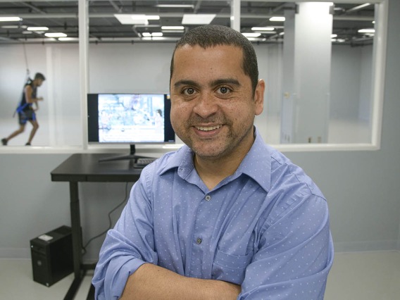 Dr. Gustavo De Oliveira Almeida’s fascination with applying data science to real life led him to his dream job as coordinator of the University of Arizona Health Sciences Sensor Lab. 