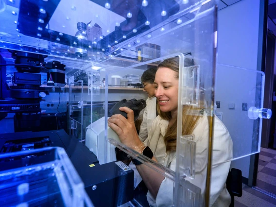Kate Rhodes, PhD, is studying the interactions between the female reproductive tract microbiota and the bacterial pathogen that causes gonorrhea.