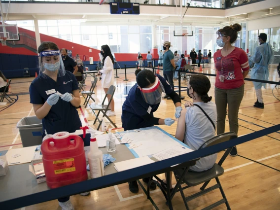 University of Arizona Health Sciences students from the College of Nursing and the College of Pharmacy spent the final week of October providing campus flu shot clinics in the Student Union on Main Campus and the Recreation and Wellness Center in Honors Village. Nearly 1,000 students were immunized by pharmacy and nursing students.