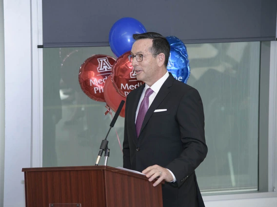 University Arizona College of Medicine - Phoenix Associate Dean of Admissions and Recruitment Glen Fogerty, PhD, MBA, speaks to attendees during the  Primary Care Physician scholarship reception.