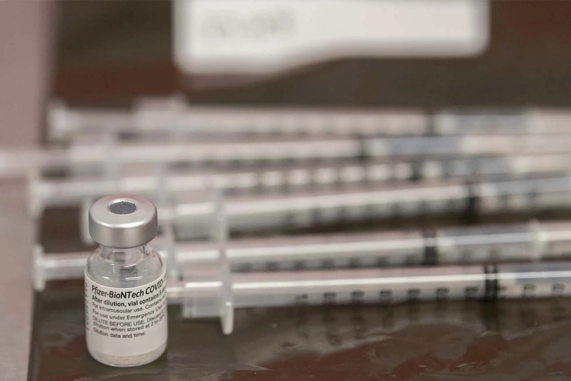 The longitudinal Arizona Healthcare, Emergency Response, and Other Essential Workers Surveillance (AZ HEROES) research studyexamined the effectiveness of the Pfizer-BioNTech COVID-19 vaccine before after the emergence of the delta variant.