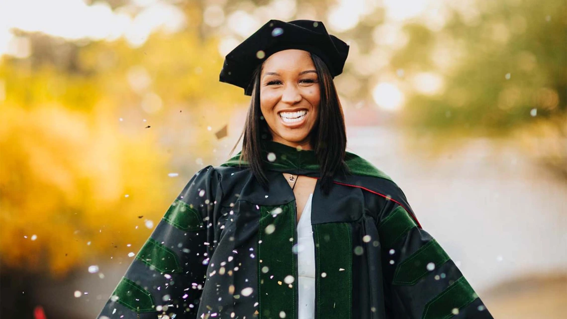 Analissa Cox is one of many members of the Class of 2021 who are celebrating their graduations in-person this year. (Photo: @mollymcphoto)