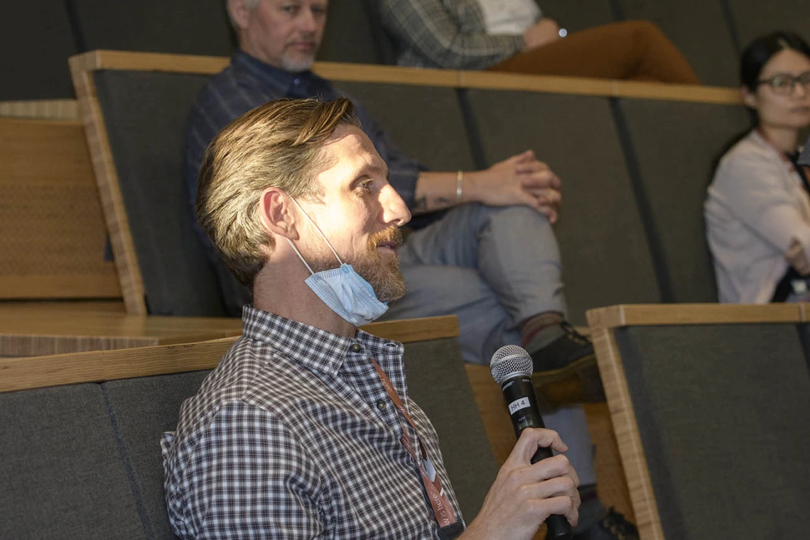 Ryan Sprissler, PhD, director of the UArizona Genetics Core, asks a question during a presentation by Deepta Bhattacharya, PhD, at the first UArizona Health Sciences Tomorrow is Here Lecture Series event in Tucson. Dr. Bhattacharya, who is a professor of immunobiology in the UArizona College of Medicine – Tucson, presented “A New Era for Science: Creating New Defenses Against Disease After COVID-19.” 