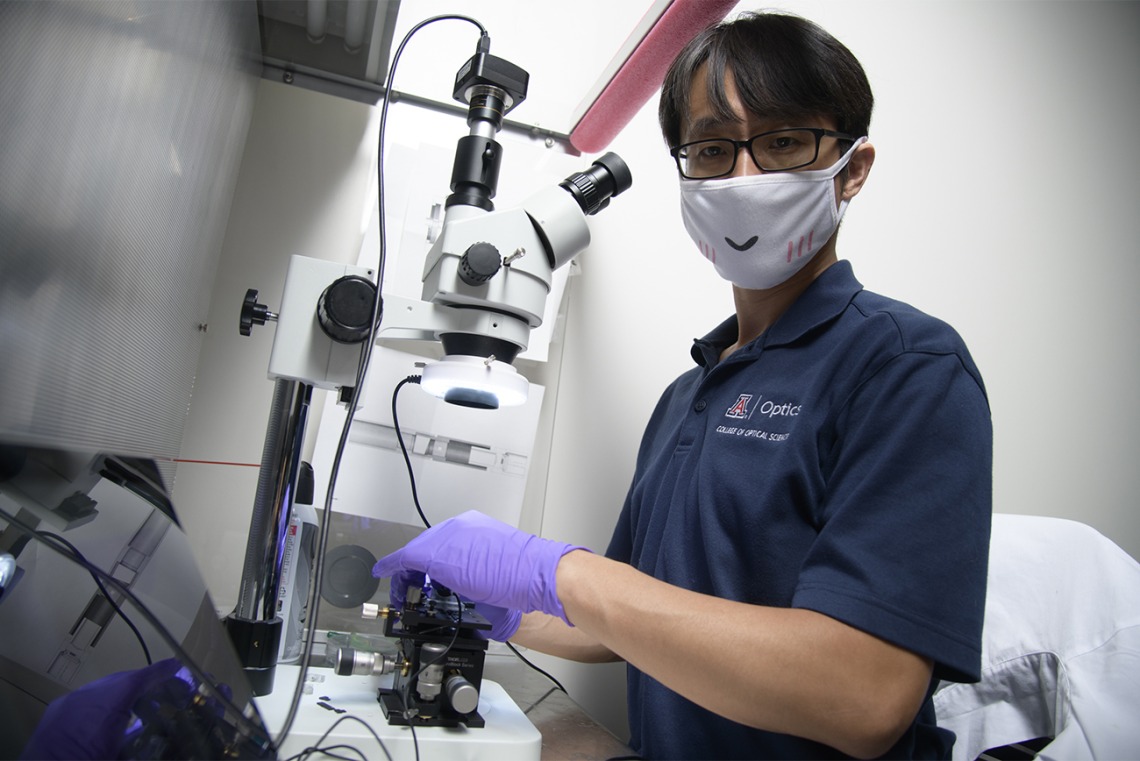 Dongkyun Kang, PhD, is developing a confocal microscope to help diagnose skin cancer. The project is a collaboration with Clara Curiel-Lewandrowski, MD.