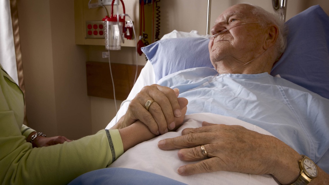 Lisa O’Neill, DBH, MPH, and Mindy Fain, MD, will launch a a six-month pilot for an interprofessional end-of-life care training program for University of Arizona Health Sciences students through the Center on Aging. (Getty Image)