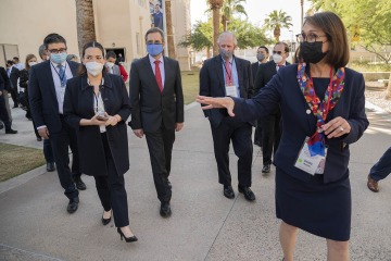 Cecilia Rosales, MD, MS, the Mel and Enid Zuckerman College of Public Health’s associate dean for Phoenix programs, provides President Robbins and Mexican Ambassador Esteban Moctezuma Barragán, a tour of the Phoenix Biomedical Campus.
