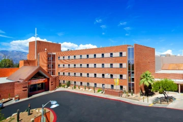 Carondelet St Joseph's Hospital building