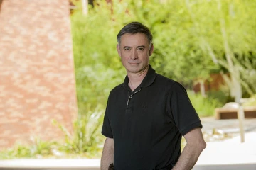 Janko Nikolich-Žugich, MD, PhD, is head of the UArizona College of Medicine – Tucson’s Department of Immunobiology and co-director of the Arizona Center on Aging.