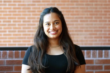 Outdoor portrait of College of Medicine – Tucson first-year medical student Esha Rajadhyaksha