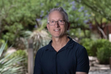 Portrait of Frank von Hippel, PhD