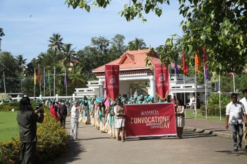 Graduates of the Health Sciences International dual-degree program participated in graduation ceremonies at Amrita Vishwa Vidyapeetham University in India. 