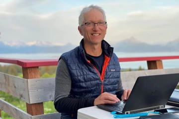 Professor of environmental health sciences Frank Von Hippel, PhD, launched his podcast series “Science History” in 2017.