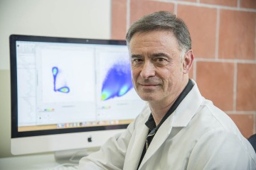 Janko Nikolich-Žugich, MD, PhD, is internationally recognized as a leading immunologist and gerontologist.