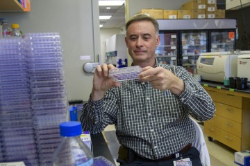 Dr. Nikolich-Žugich leads a UArizona Health Sciences initiative to create defenses against disease including COVID-19, which he calls “a great example of an acute disease that we need to resolve and deal with right now.”